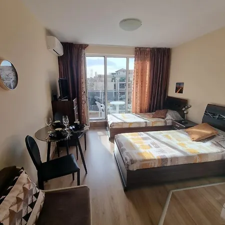 Deluxe Admiral Plaza Διαμέρισμα Σάνι Μπιτς