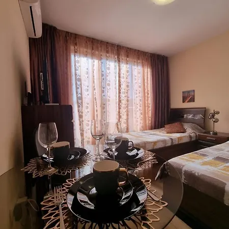 Deluxe Admiral Plaza * Sluneční pobřeží