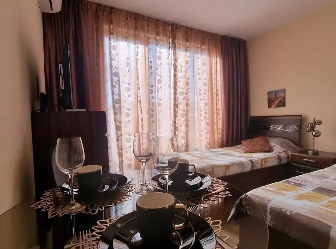 Deluxe Admiral Plaza * Sunny Beach