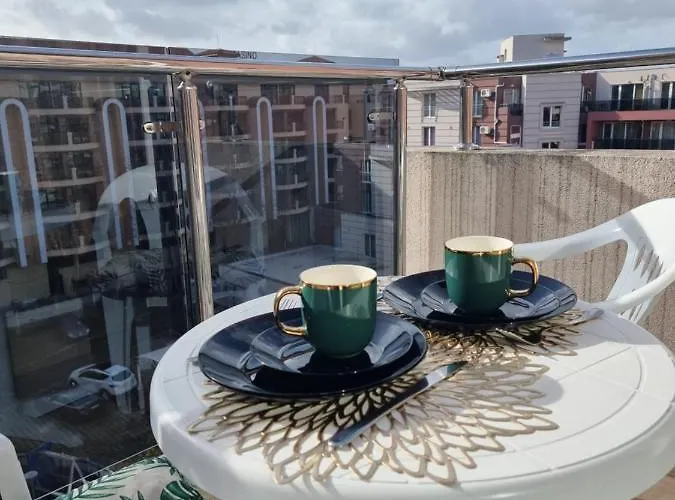 Deluxe Admiral Plaza 써니비치